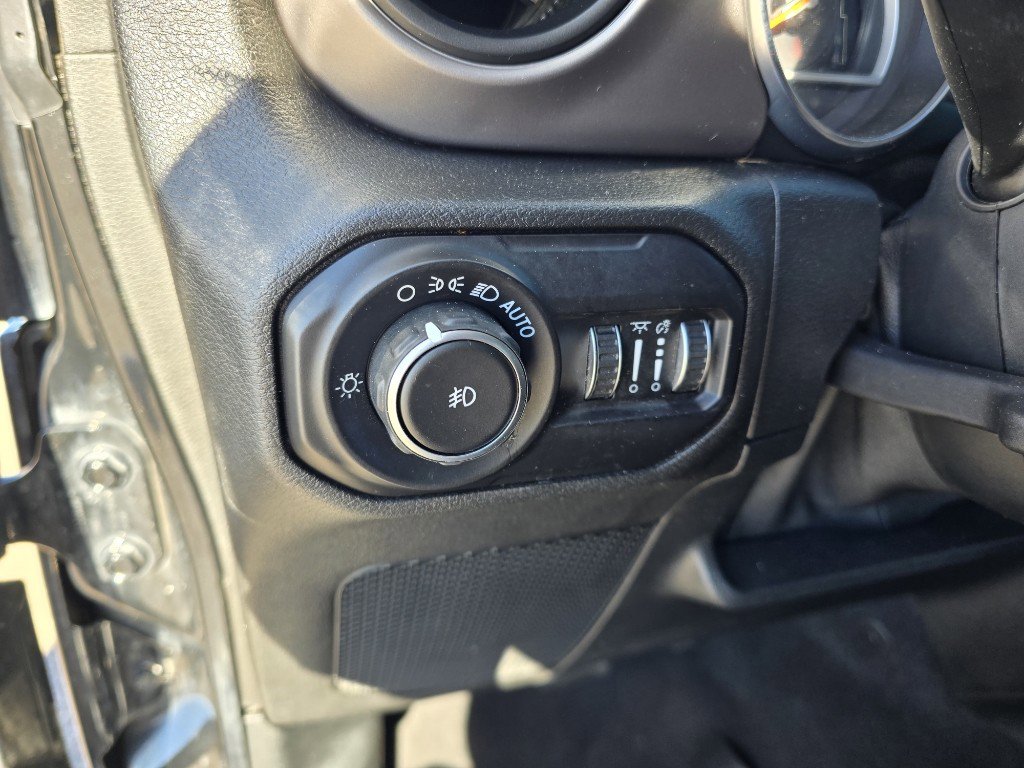 Used 2020 Jeep Wrangler Unlimited Sport image 18