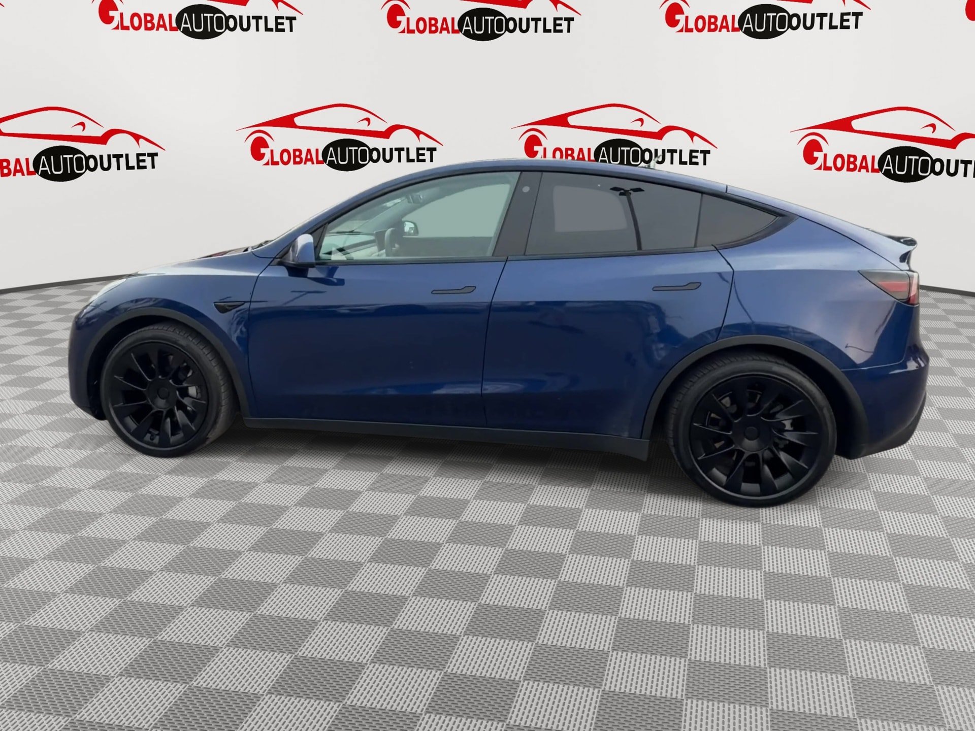 Used 2022 Tesla Model Y Long Range AWD/4WD image 5