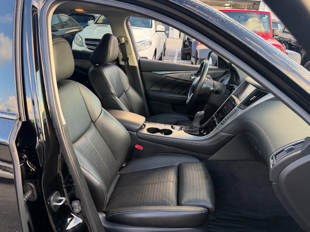 Used 2019 INFINITI Q50 Signature Edition w/ Cargo Package (L96) RWD image 18