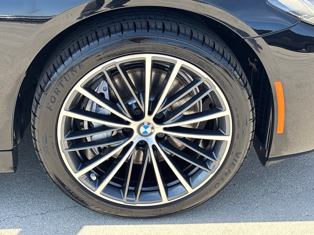 Used 2023 BMW 540i w/ Convenience Package RWD image 29