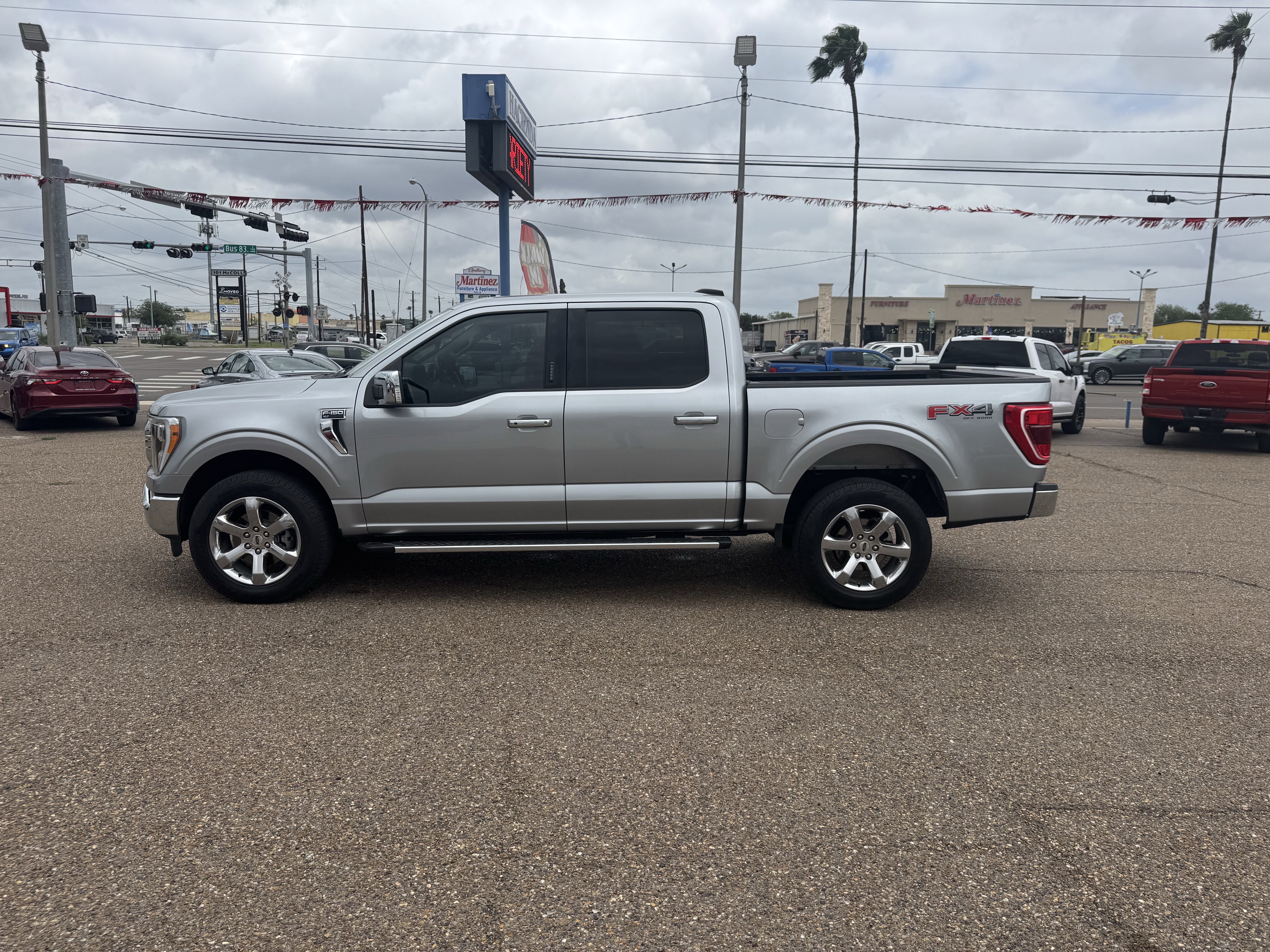 Used 2022 Ford F150 XLT w/ Equipment Group 302A High AWD/4WD image 2
