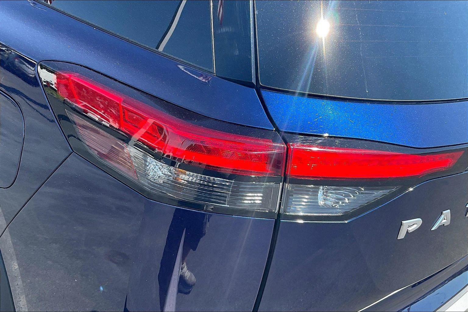 Certified 2024 Nissan Pathfinder SL FWD image 32