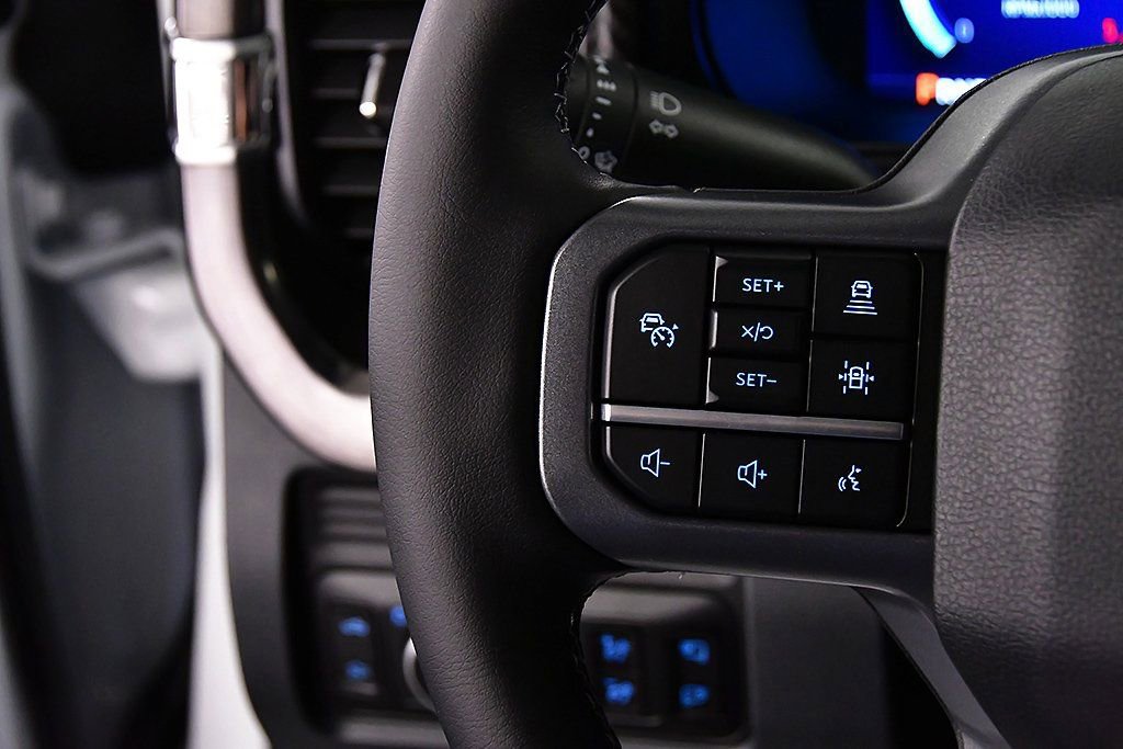 New 2026 Ford F250 Lariat w/ Black Appearance Package image 24