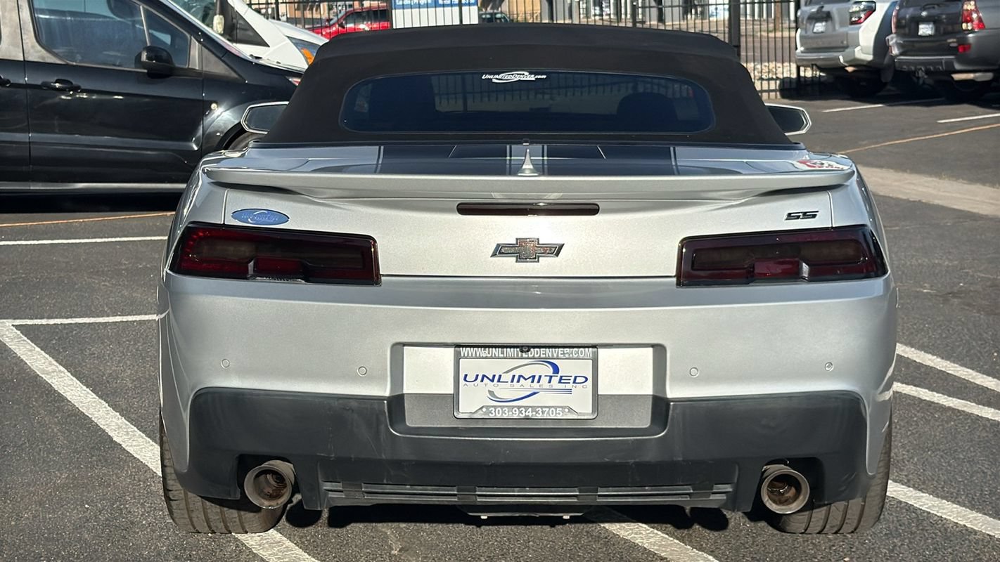 Used 2015 Chevrolet Camaro SS w/ RS Package RWD image 4