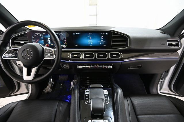 Used 2020 Mercedes-Benz GLS 450 4MATIC image 2