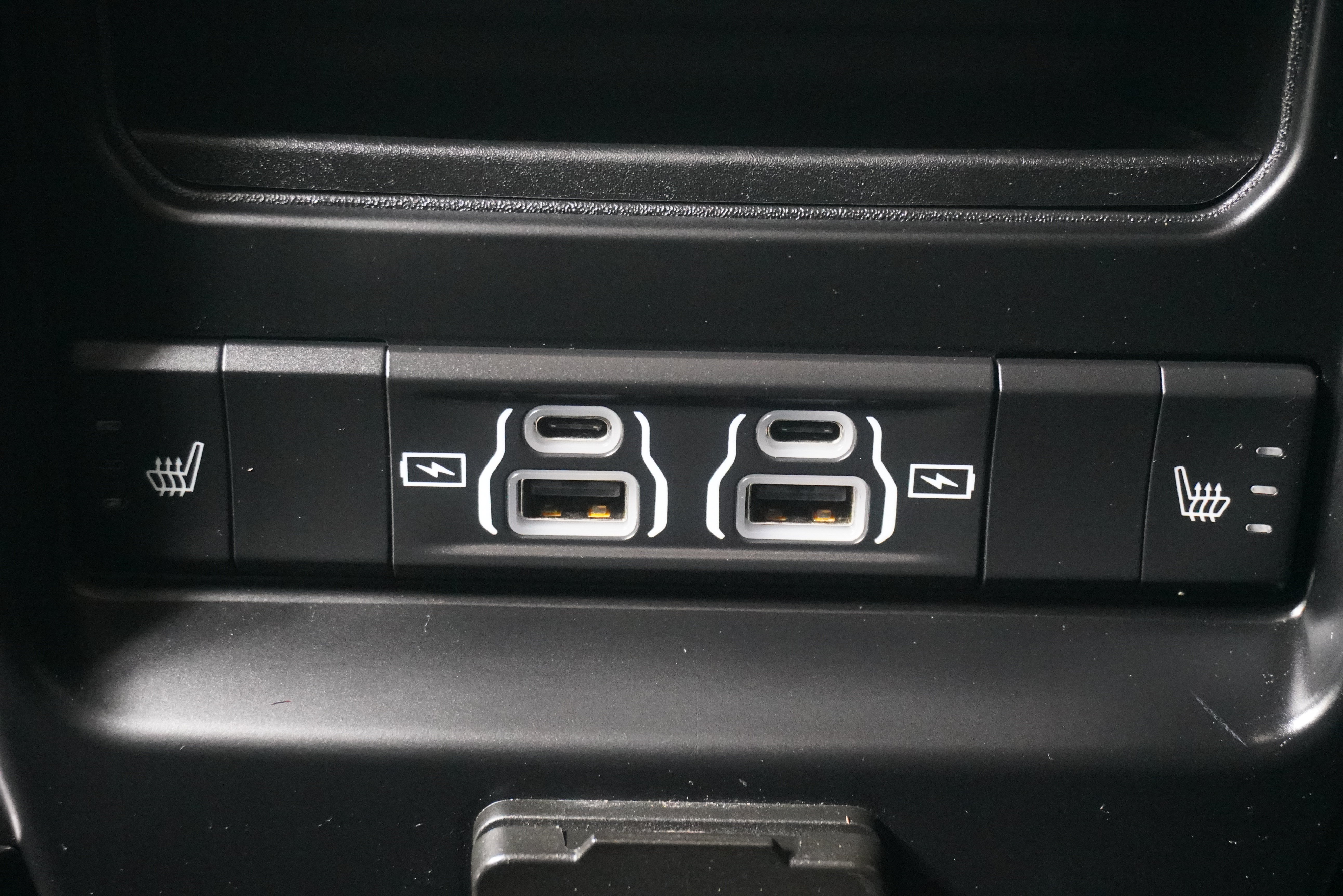 Used 2022 RAM 3500 Limited AWD/4WD image 16
