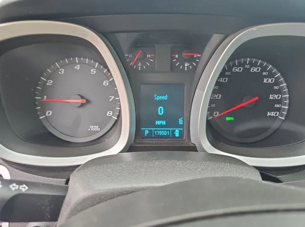 Used 2010 Chevrolet Equinox LT image 6