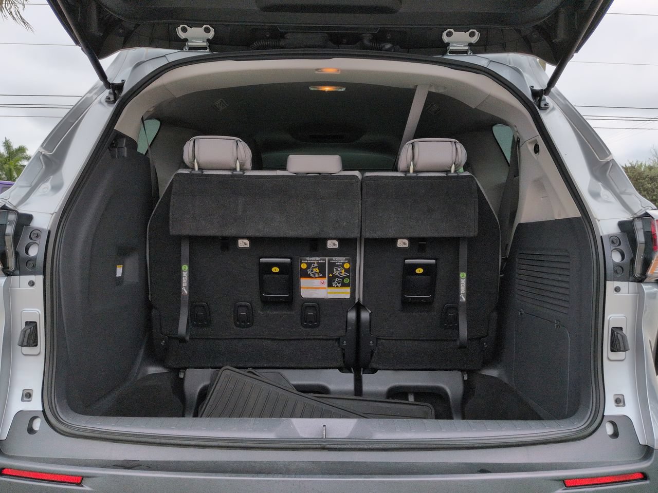 Used 2022 Toyota Sienna LE AWD/4WD image 13