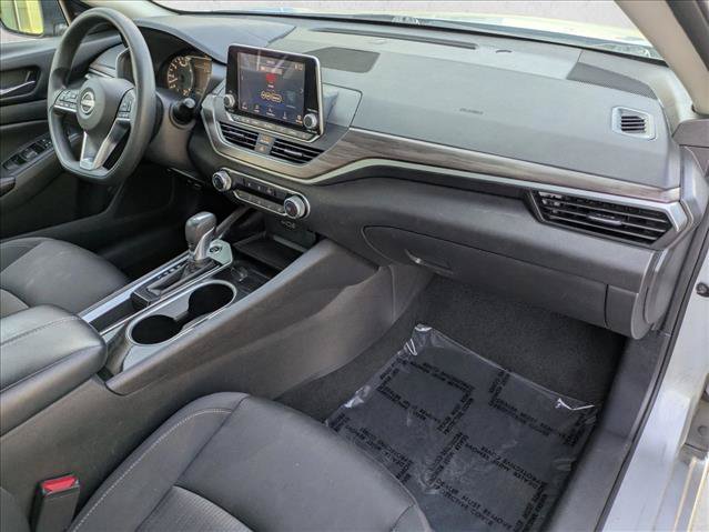 Used 2024 Nissan Altima 2.5 SV FWD image 20