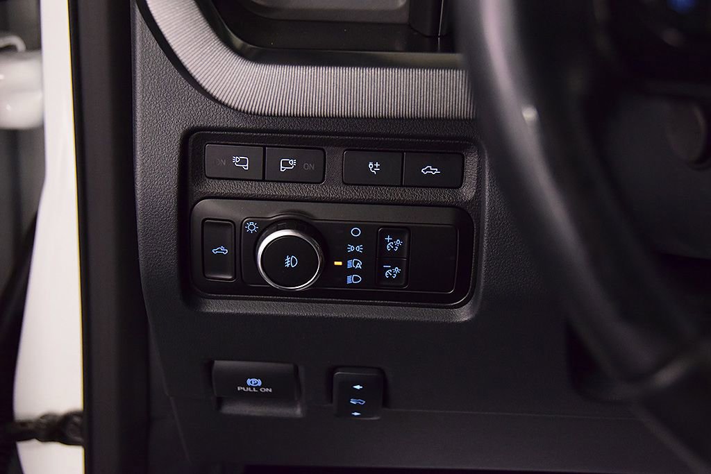 Used 2024 Ford F350 Platinum w/ Tremor Off-Road Package image 27