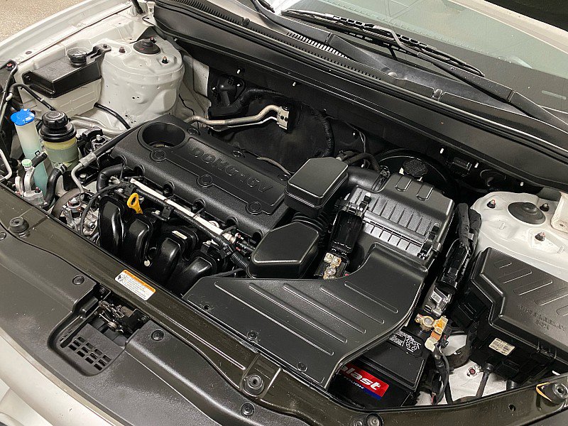 Used 2012 Hyundai Santa Fe GLS image 17