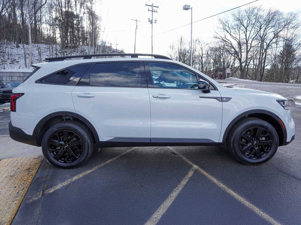 Used 2022 Kia Sorento S image 4