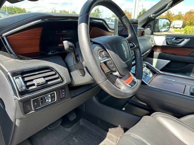 Used 2022 Lincoln Navigator Reserve w/ Equipment Group 201A AWD/4WD image 24