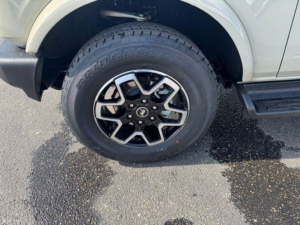 New 2026 Ford Bronco Outer Banks AWD/4WD image 7