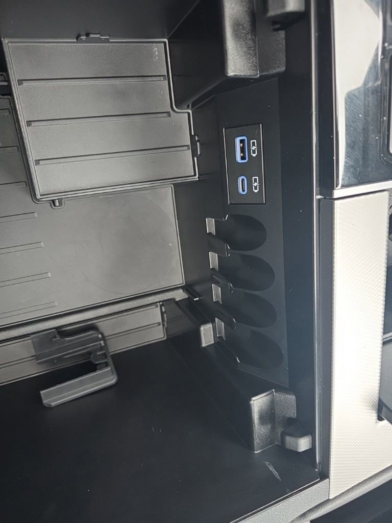 Used 2024 Toyota Sequoia Limited image 40