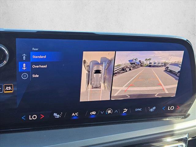 Used 2024 Chevrolet Traverse LT image 10