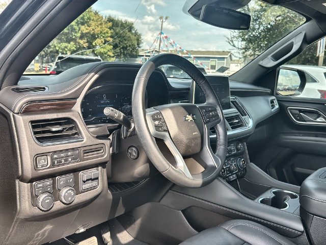 Used 2023 Chevrolet Tahoe Z71 w/ Luxury Package AWD/4WD image 10