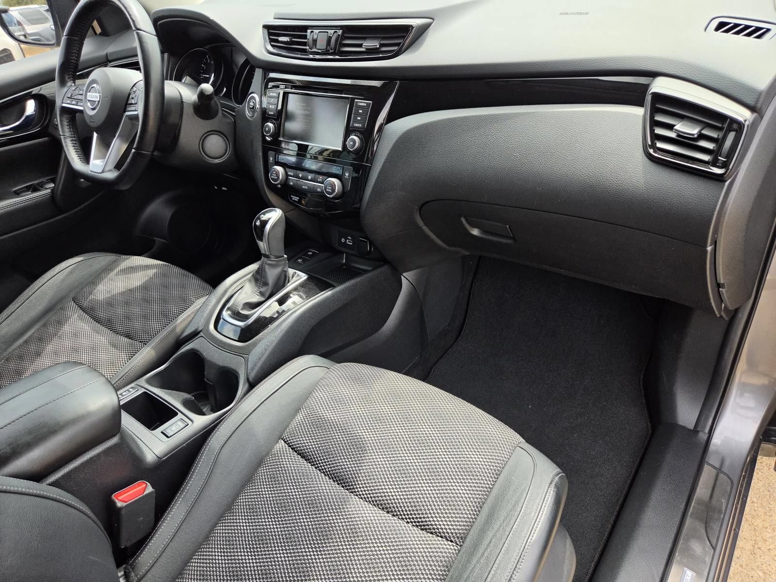 Used 2022 Nissan Rogue Sport SV w/ Technology Package FWD image 8