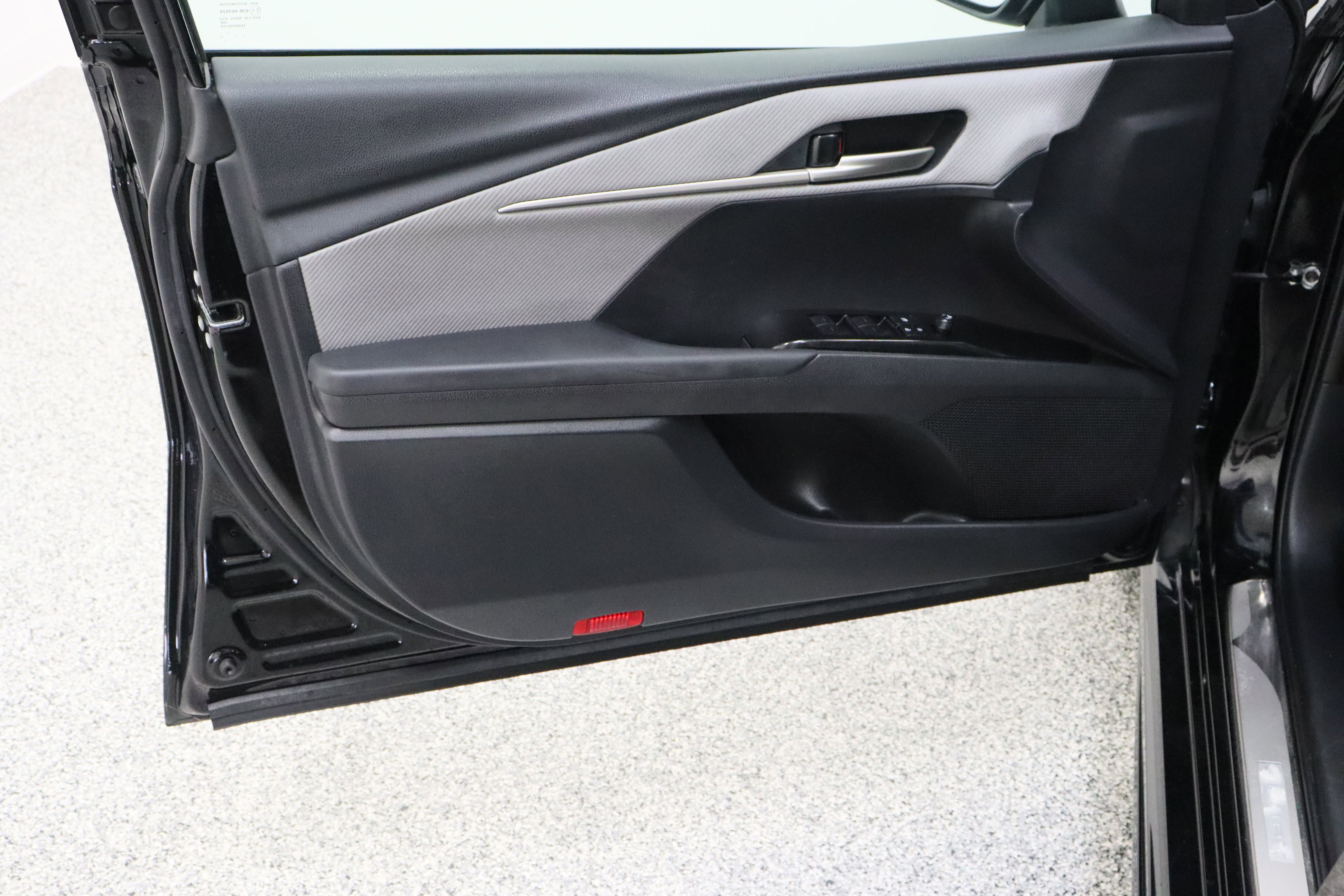 Certified 2025 Toyota Camry SE image 12