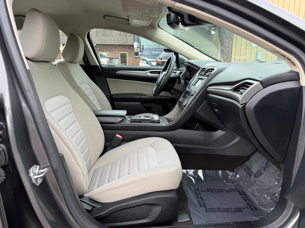 Used 2020 Ford Fusion S FWD image 17
