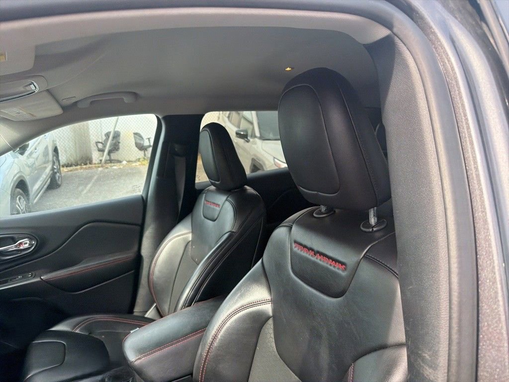 Used 2020 Jeep Cherokee Trailhawk w/ Cold Weather Group image 20