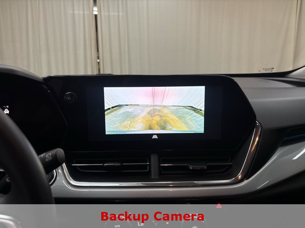 Used 2025 Chevrolet Trax LT w/ LT Convenience Package FWD image 23