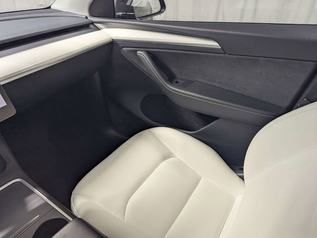 Used 2024 Tesla Model Y Long Range image 8
