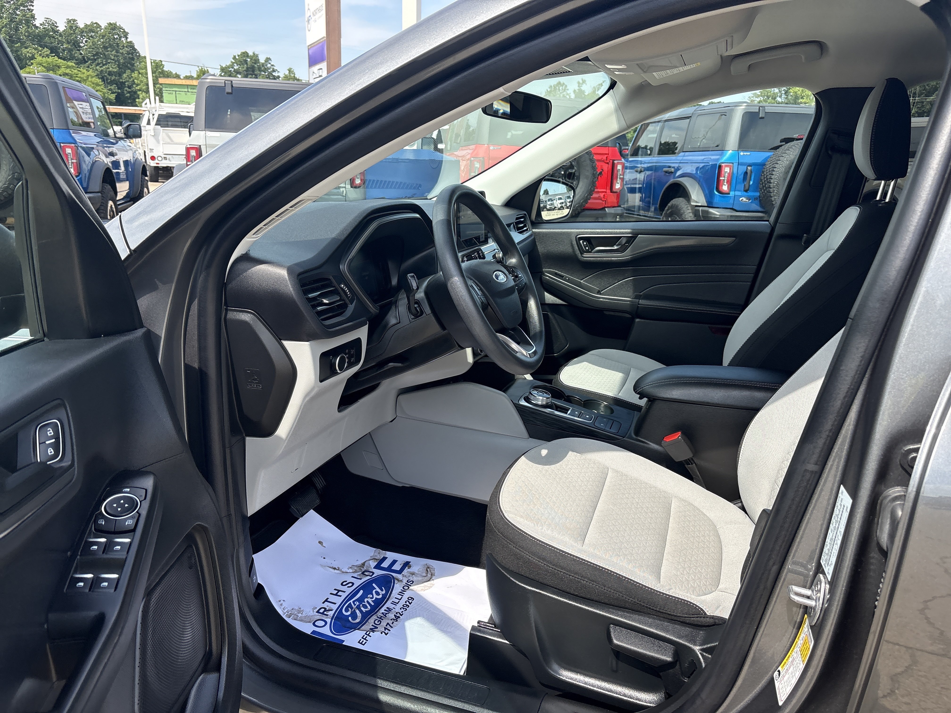 Used 2025 Ford Escape Active FWD image 9