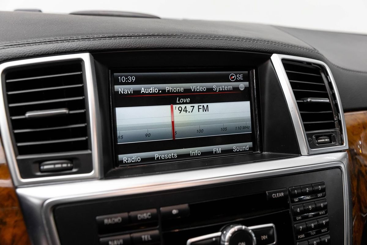 Used 2014 Mercedes-Benz GL 550 4MATIC image 27