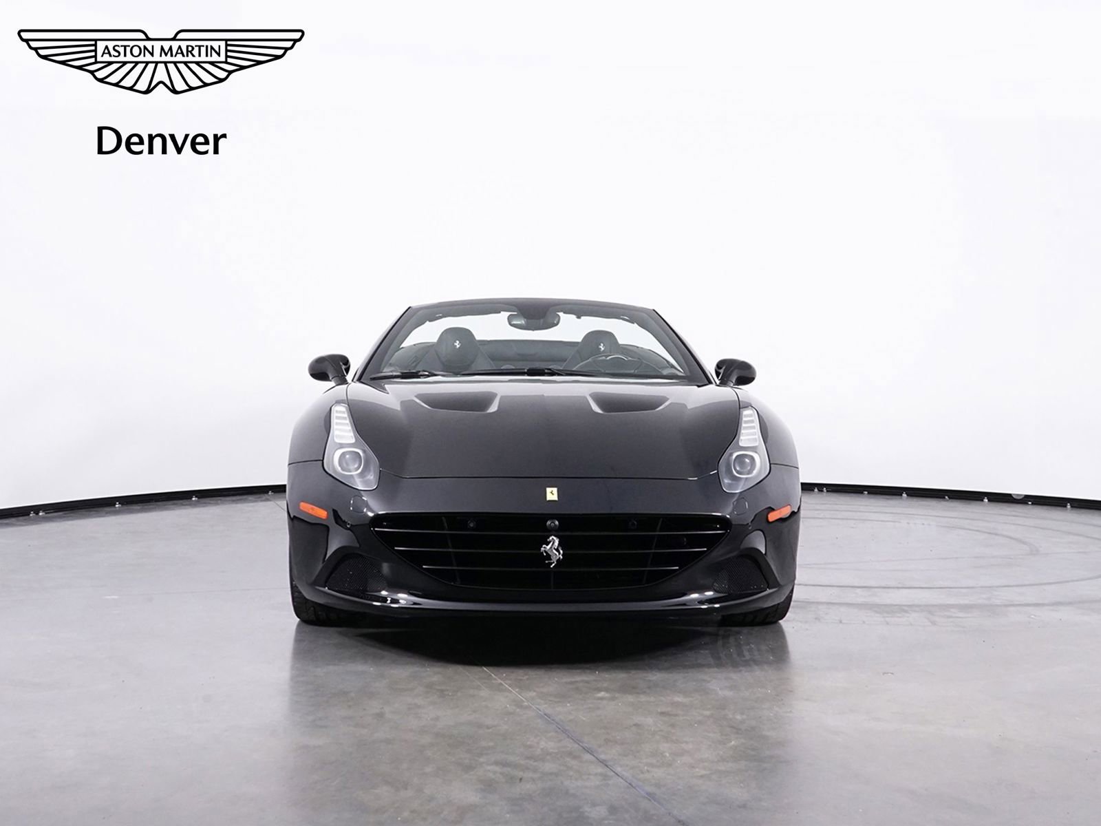 Used 2016 Ferrari California T image 11