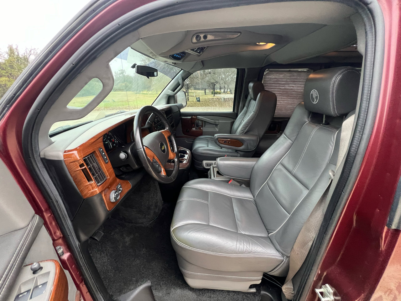 Used 2017 Chevrolet Express 2500 image 17