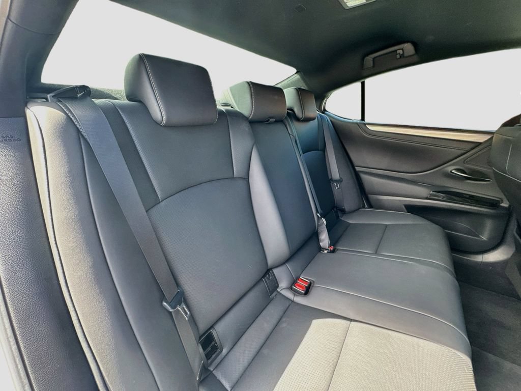 Used 2023 Lexus ES 300h F Sport w/ Accessory Package (Z1) FWD image 27