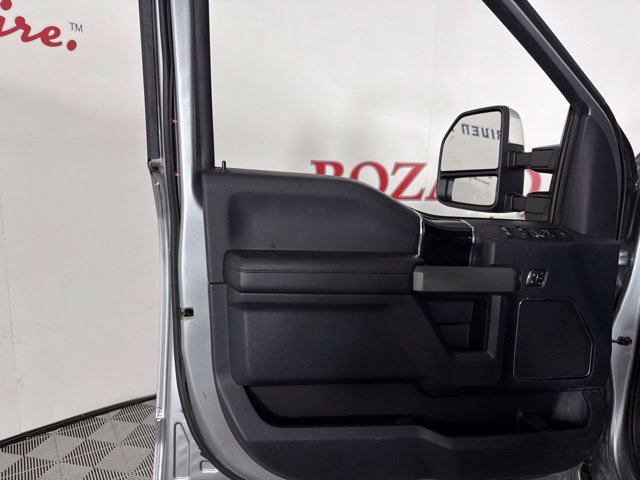 Used 2022 Ford F350 Platinum w/ FX4 Off-Road Package AWD/4WD image 29
