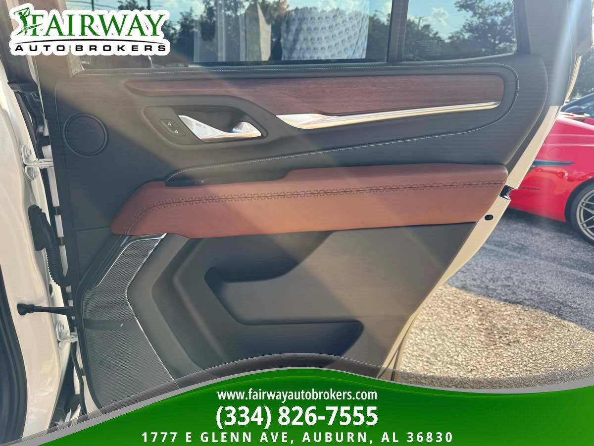 Used 2023 GMC Yukon Denali Ultimate AWD/4WD image 35