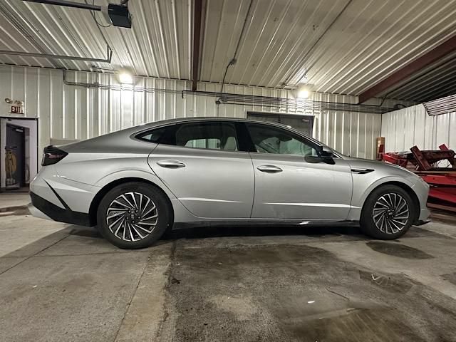 Used 2025 Hyundai Sonata SEL FWD image 6