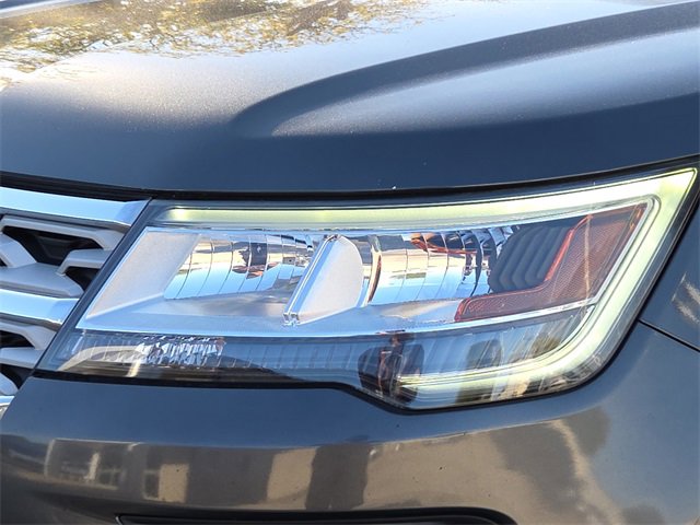 Used 2019 Ford Explorer XLT w/ Equipment Group 202A image 4