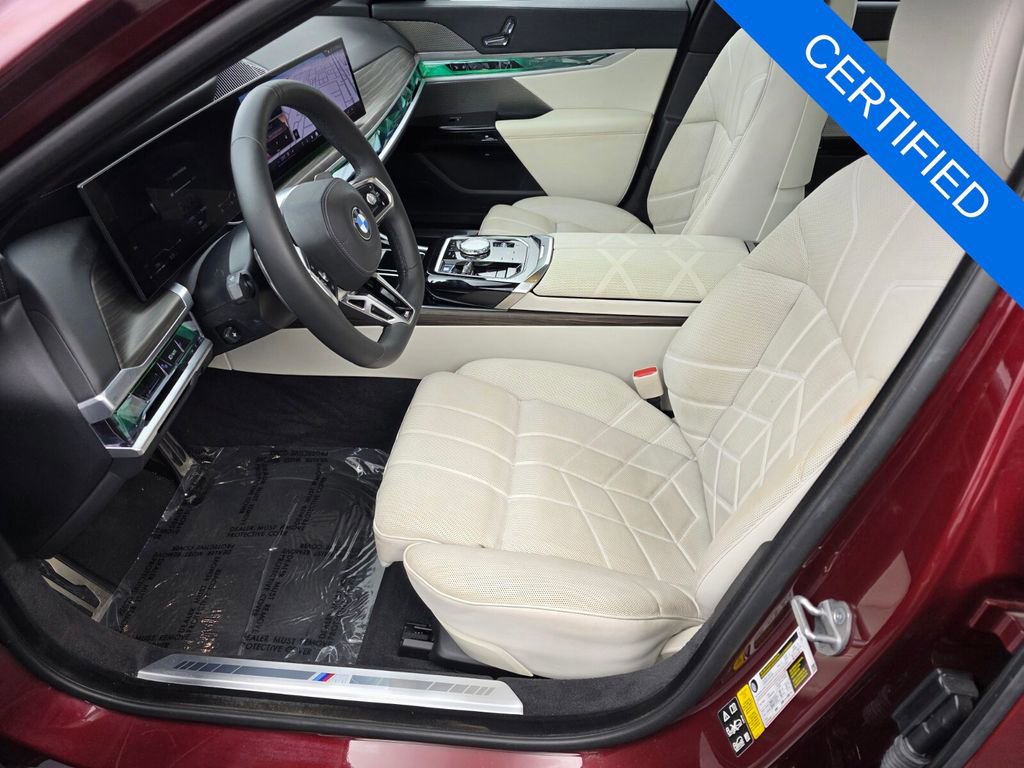Certified 2023 BMW 760i xDrive AWD/4WD image 9