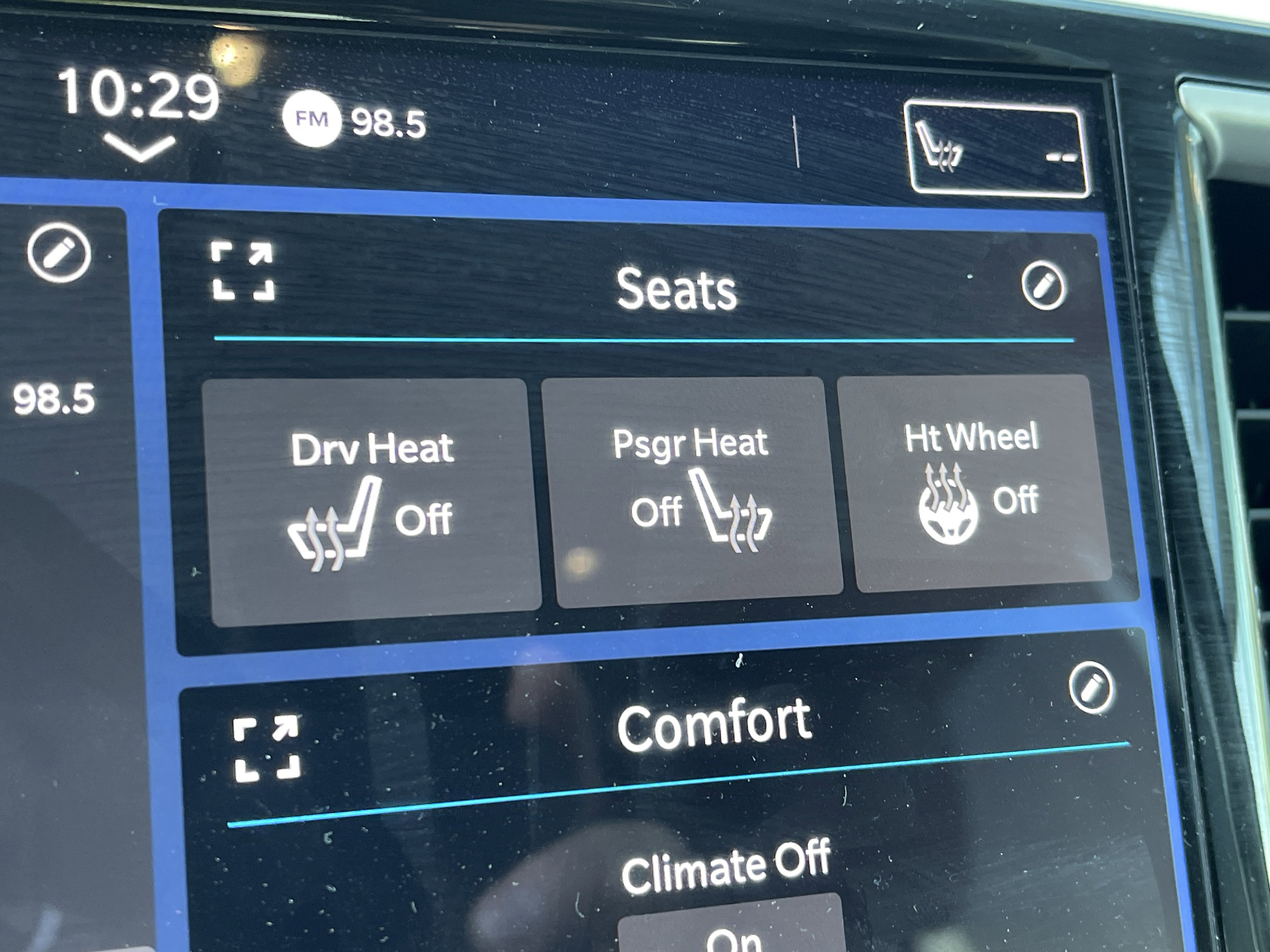 Used 2024 Chrysler Pacifica Touring-L image 27