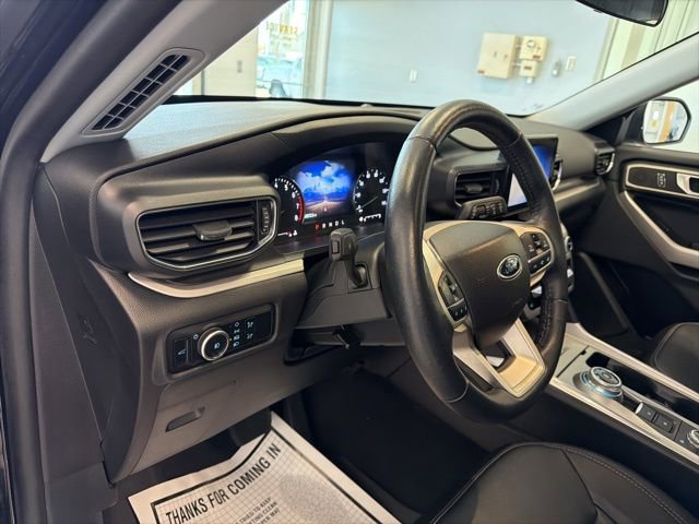 Used 2023 Ford Explorer XLT w/ Equipment Group 202A AWD/4WD image 21