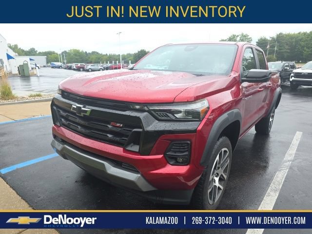 Used 2023 Chevrolet Colorado Z71 w/ Z71 Convenience Package 2