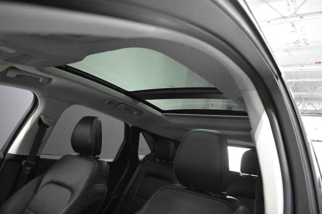 Used 2021 Ford Escape SEL w/ Technology Package image 17