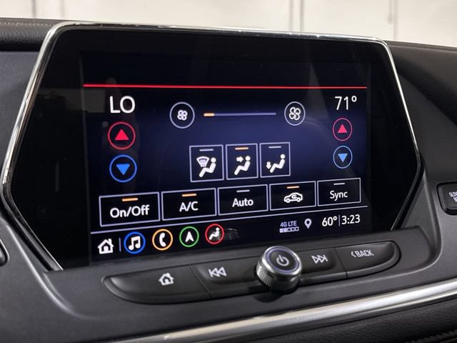 Used 2019 Chevrolet Blazer Premier w/ Sun and Wheels Package AWD/4WD image 17