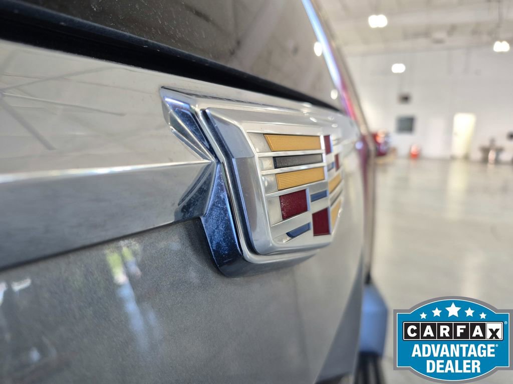 Used 2019 Cadillac Escalade ESV Premium Luxury w/ LPO, Radiant Package AWD/4WD image 37