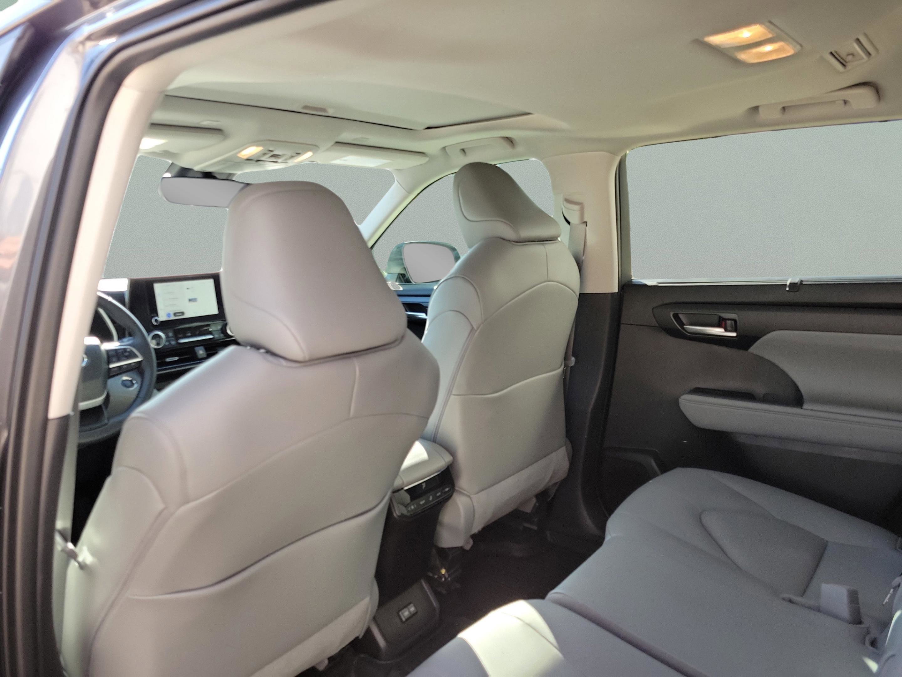 Certified 2025 Toyota Highlander XLE AWD/4WD image 23