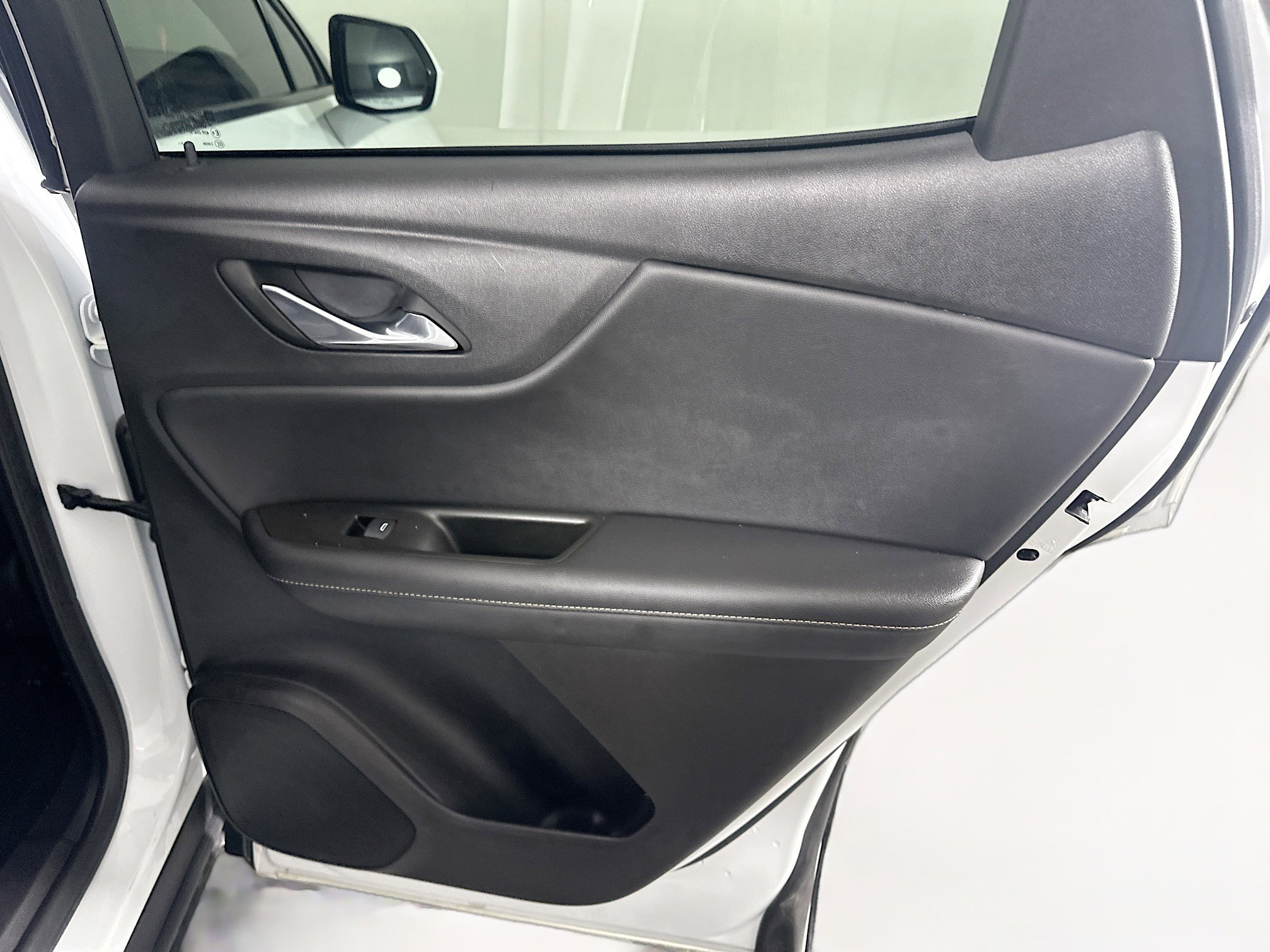 Used 2024 Chevrolet Blazer LT w/ Driver Confidence Package image 28