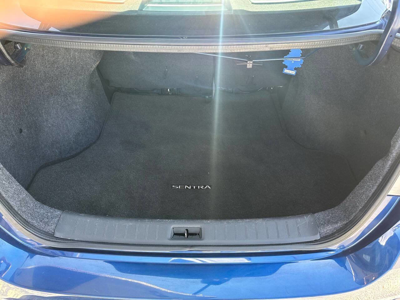 Used 2019 Nissan Sentra SV FWD image 25