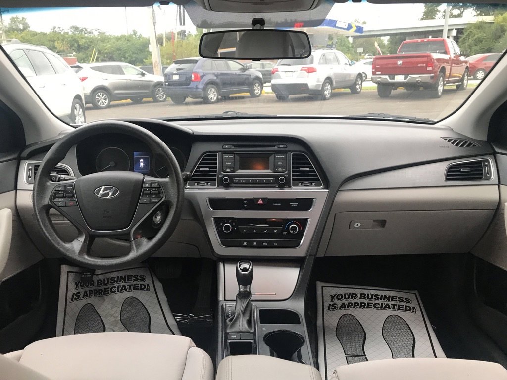 Used 2017 Hyundai Sonata SE image 24