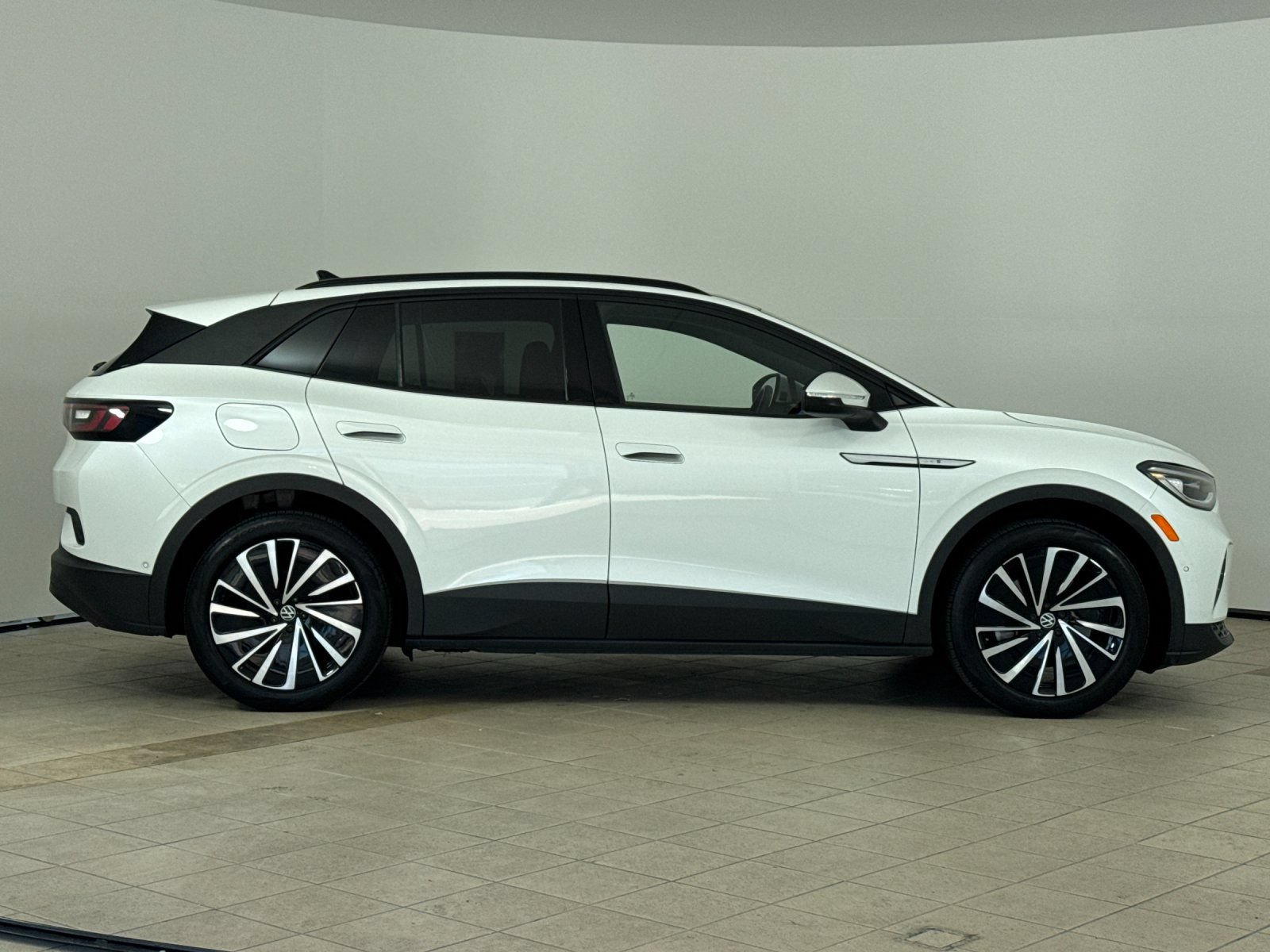 Used 2024 Volkswagen ID.4 S RWD image 7
