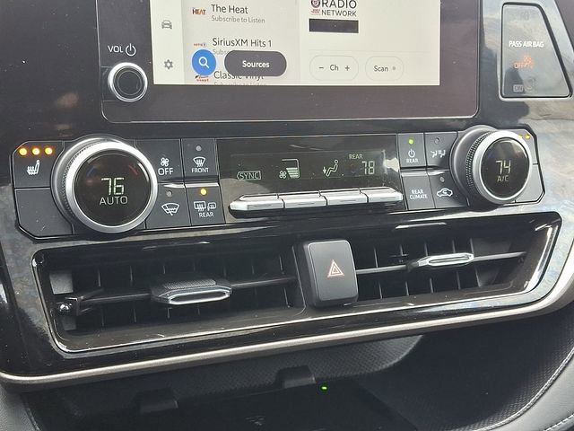 Used 2024 Toyota Highlander XLE image 18