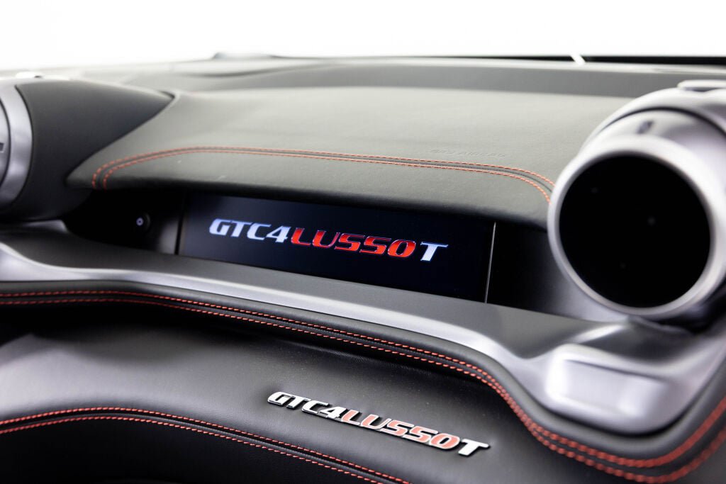 Certified 2019 Ferrari GTC4Lusso T RWD image 43